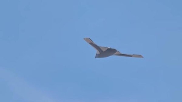 益阳指 外媒关注我国巨大飞翼构型无人机试飞